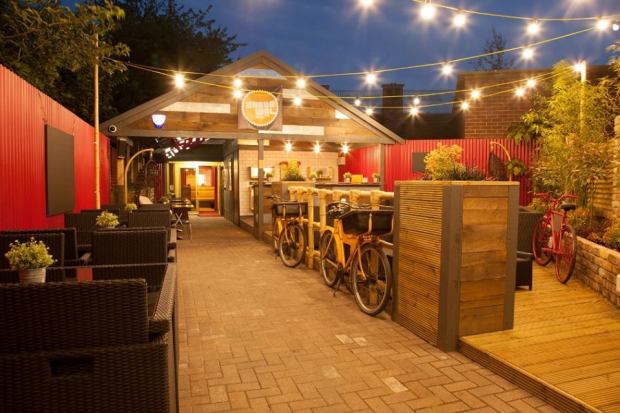 1469837_605264162863611_1934561668_n